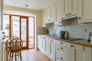 Photo 19- click for photo gallery